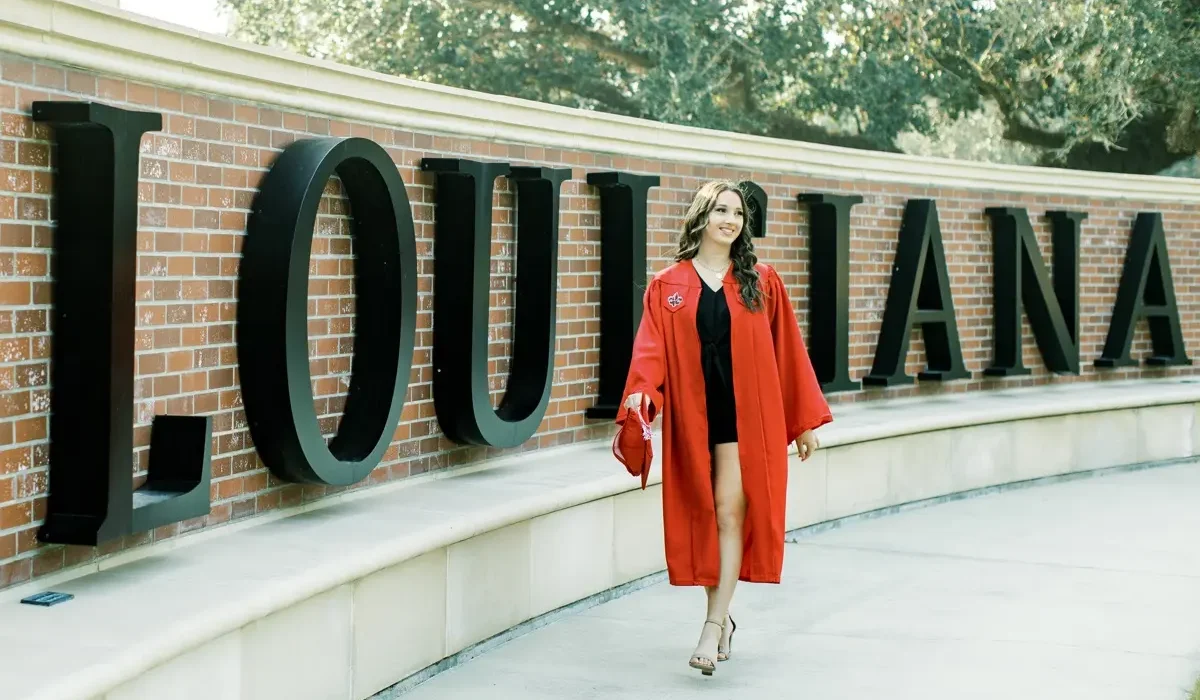 6_UL-Senior-Portraits-