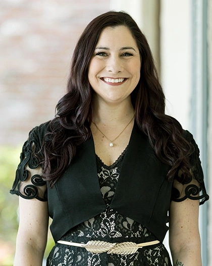 Photography In New Orleans - Hannah Herpin Creative 114 porchheadshots 12